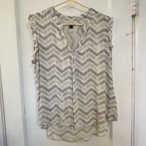 Ruffled sleeve chevron print tank top